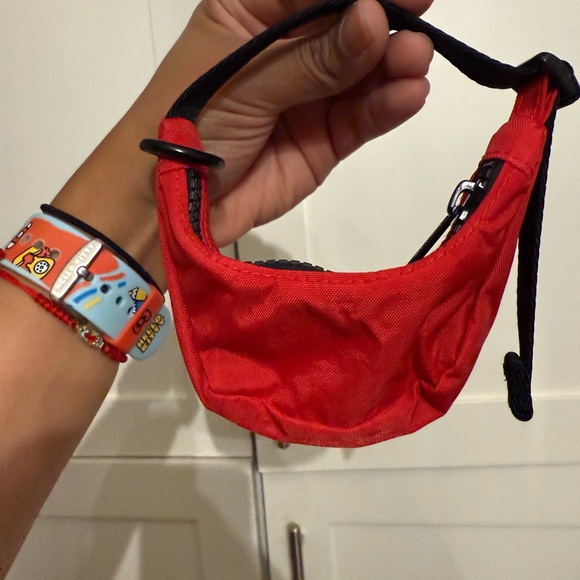 Mini Red BAGGU crescent bag charm - Picture 2 of 3